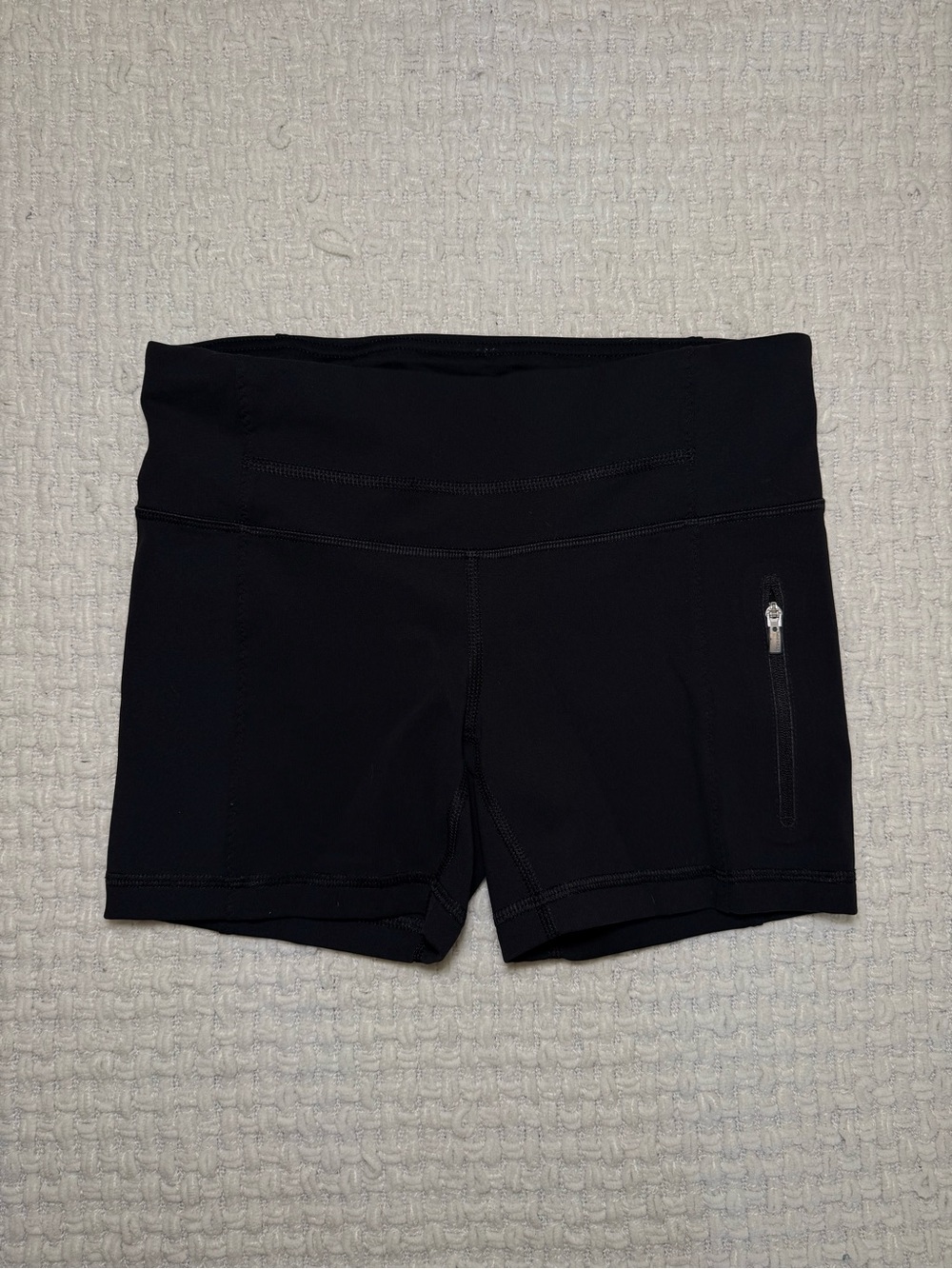 Lululemon Fast Track Athletic Shorts Black 4” Size 2/4